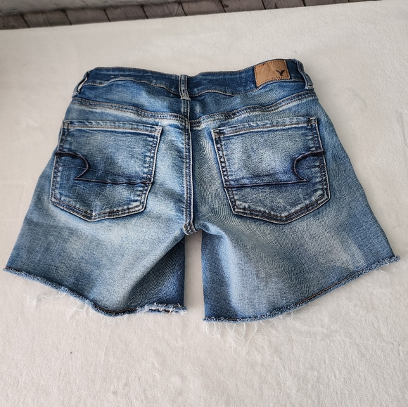 American Eagle super super stretch midi raw hemline jean shorts - Picture 3 of 6